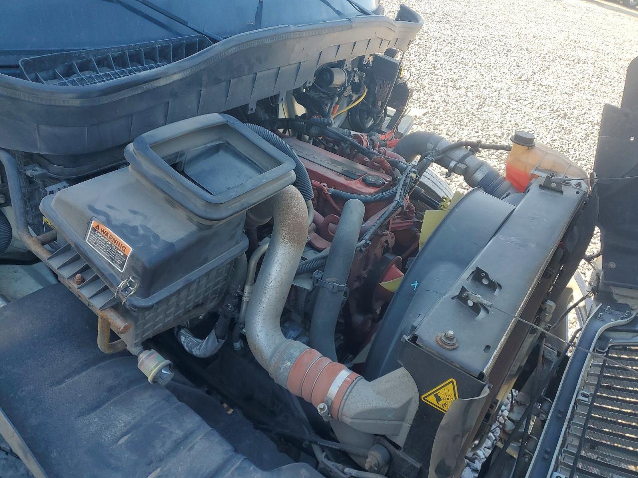 2019 International MV607 Refrigerated BOX Truck