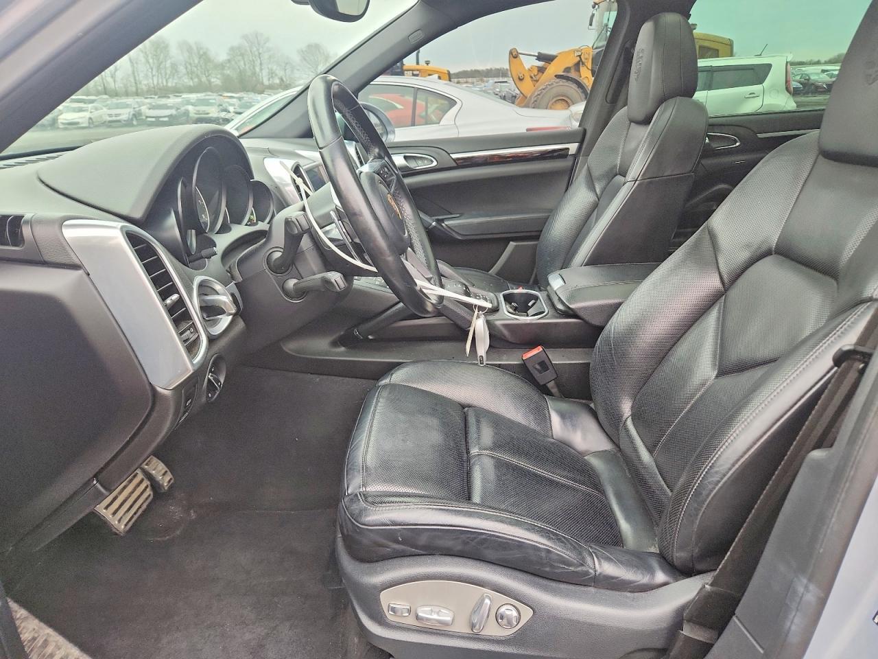 2017 Porsche Cayenne se Hybrid Platinum