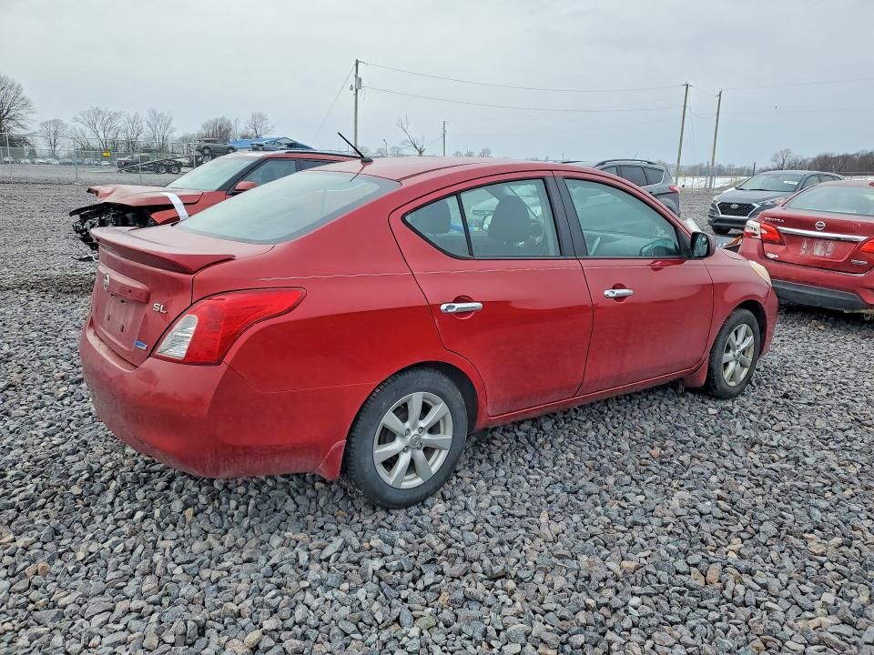 2013 Nissan Versa 1.6 s