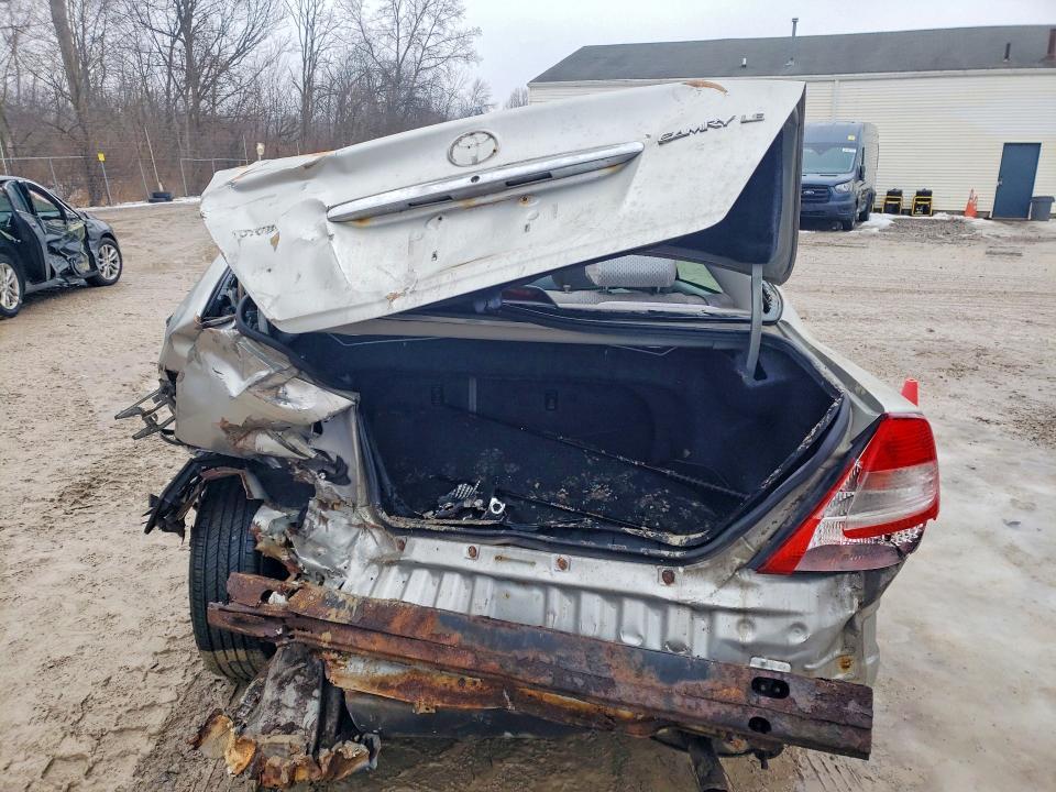 2002 Toyota Camry le