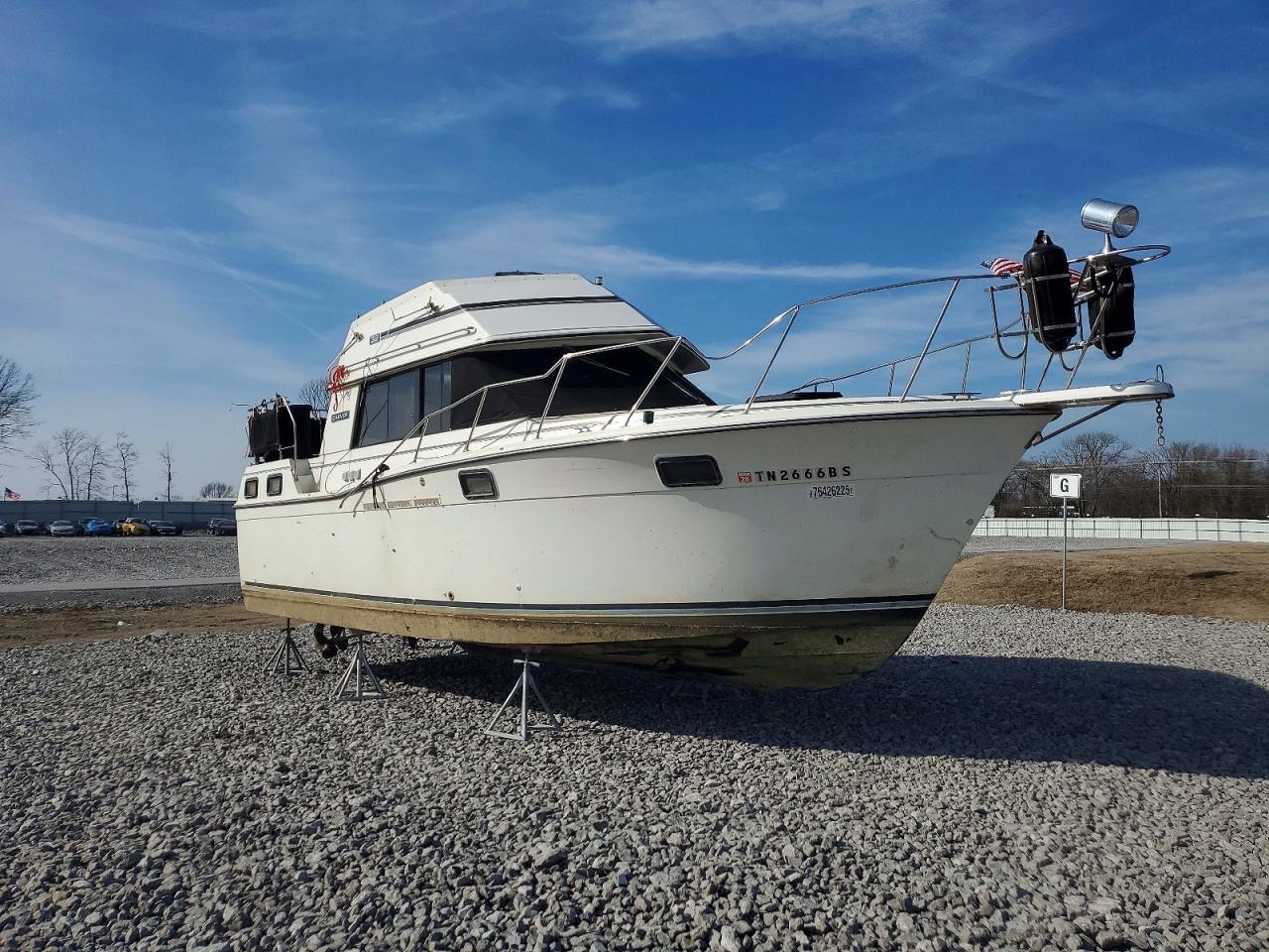 1997 Carver Yachts 29FT Yacht
