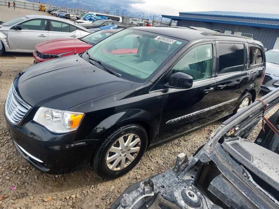 2016 Chrysler Town & Country Touring