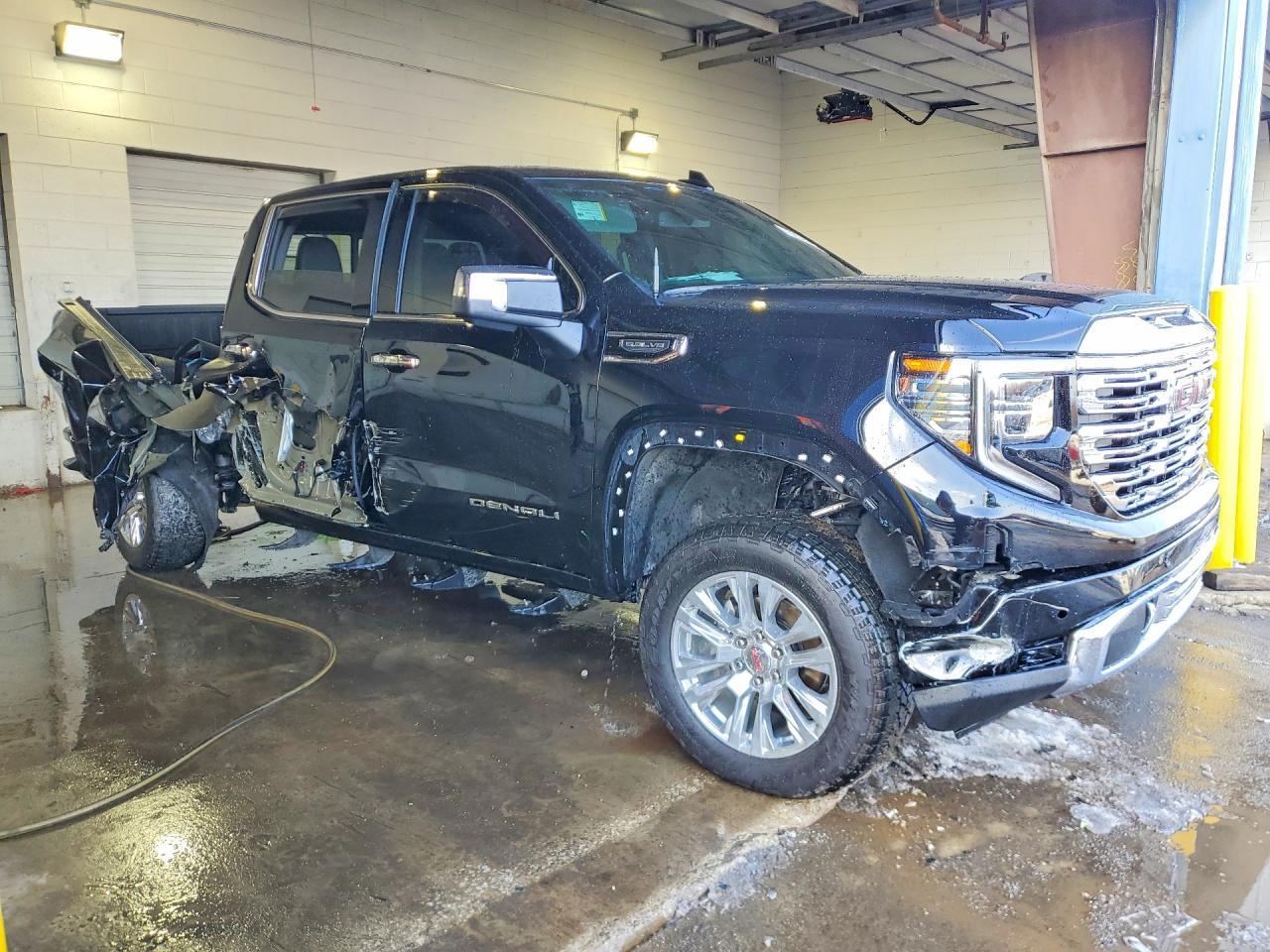 2025 GMC Sierra K1500 Denali