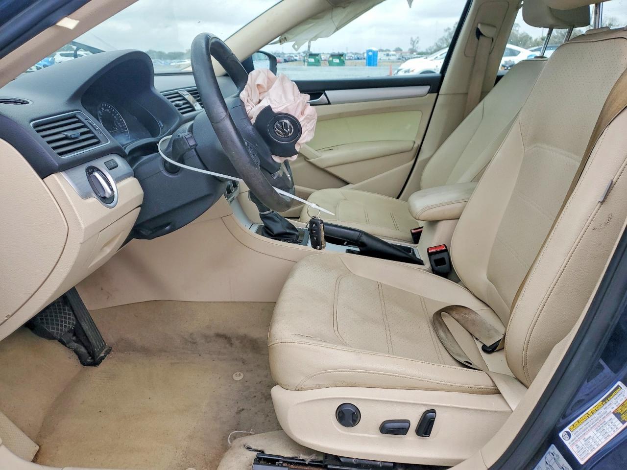 2013 Volkswagen Passat se