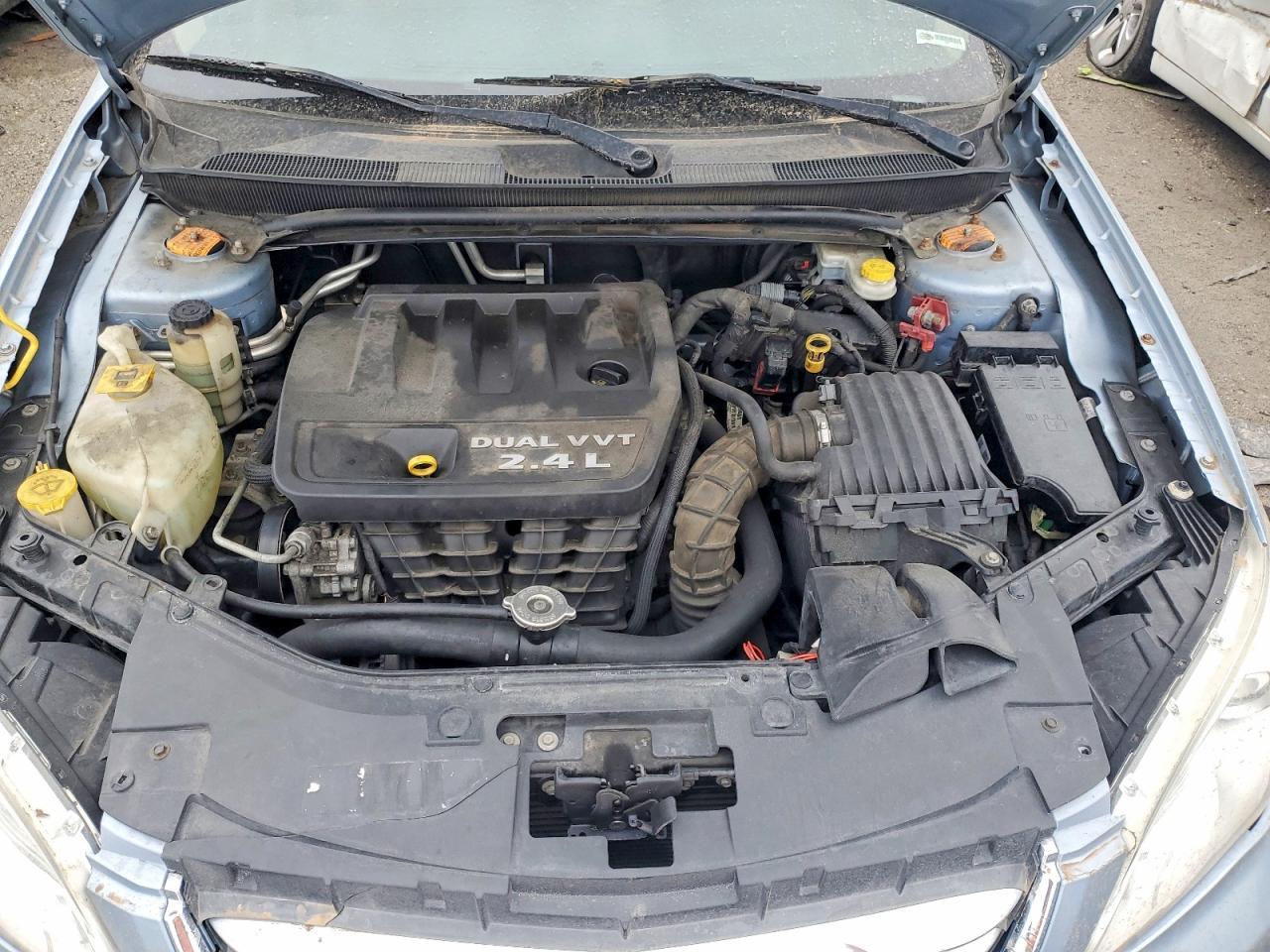 2013 Chrysler 200 lx