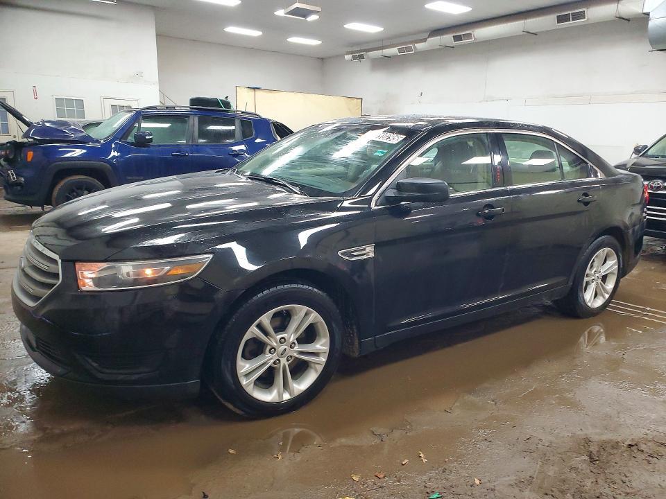 2018 Ford Taurus se