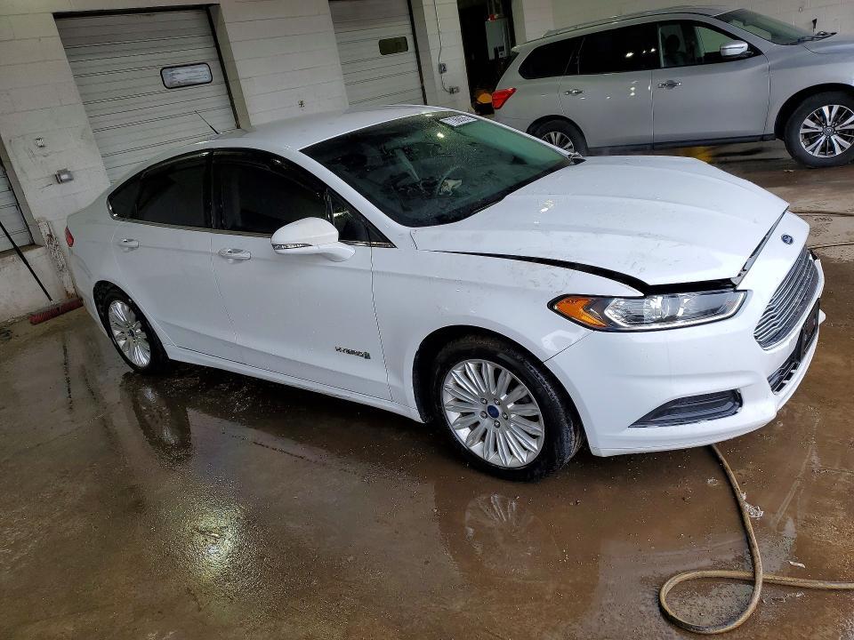 2015 Ford Fusion se Hybrid