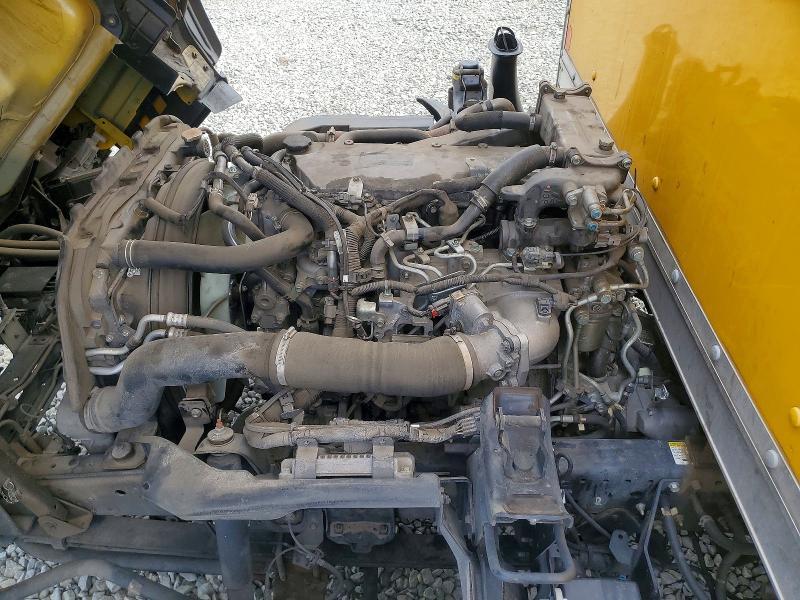 2022 Isuzu NPR HD BOX Truck
