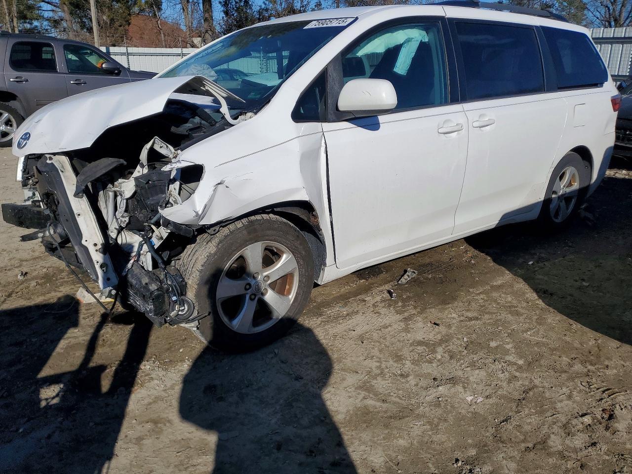 2015 Toyota Sienna le