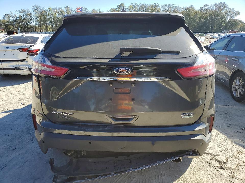 2019 Ford Edge sel