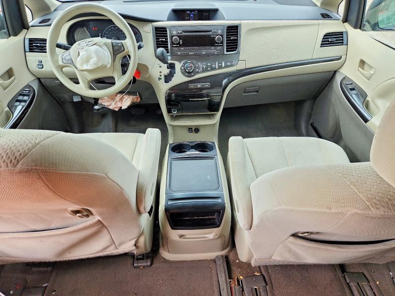 2013 Toyota Sienna le