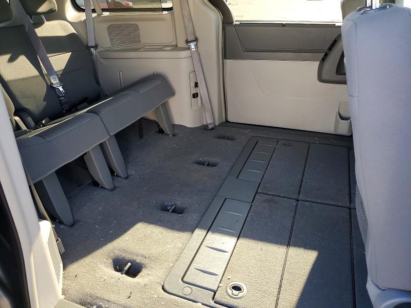 2010 Chrysler Town & Country Touring