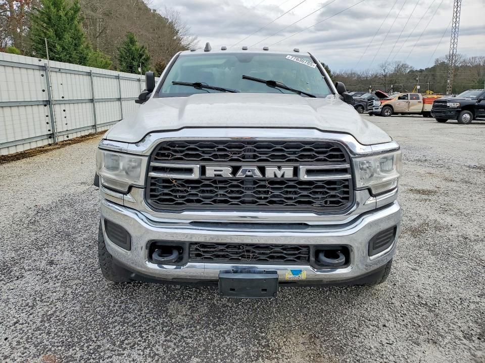2020 Dodge Ram 5500 Truck cab and Chassis