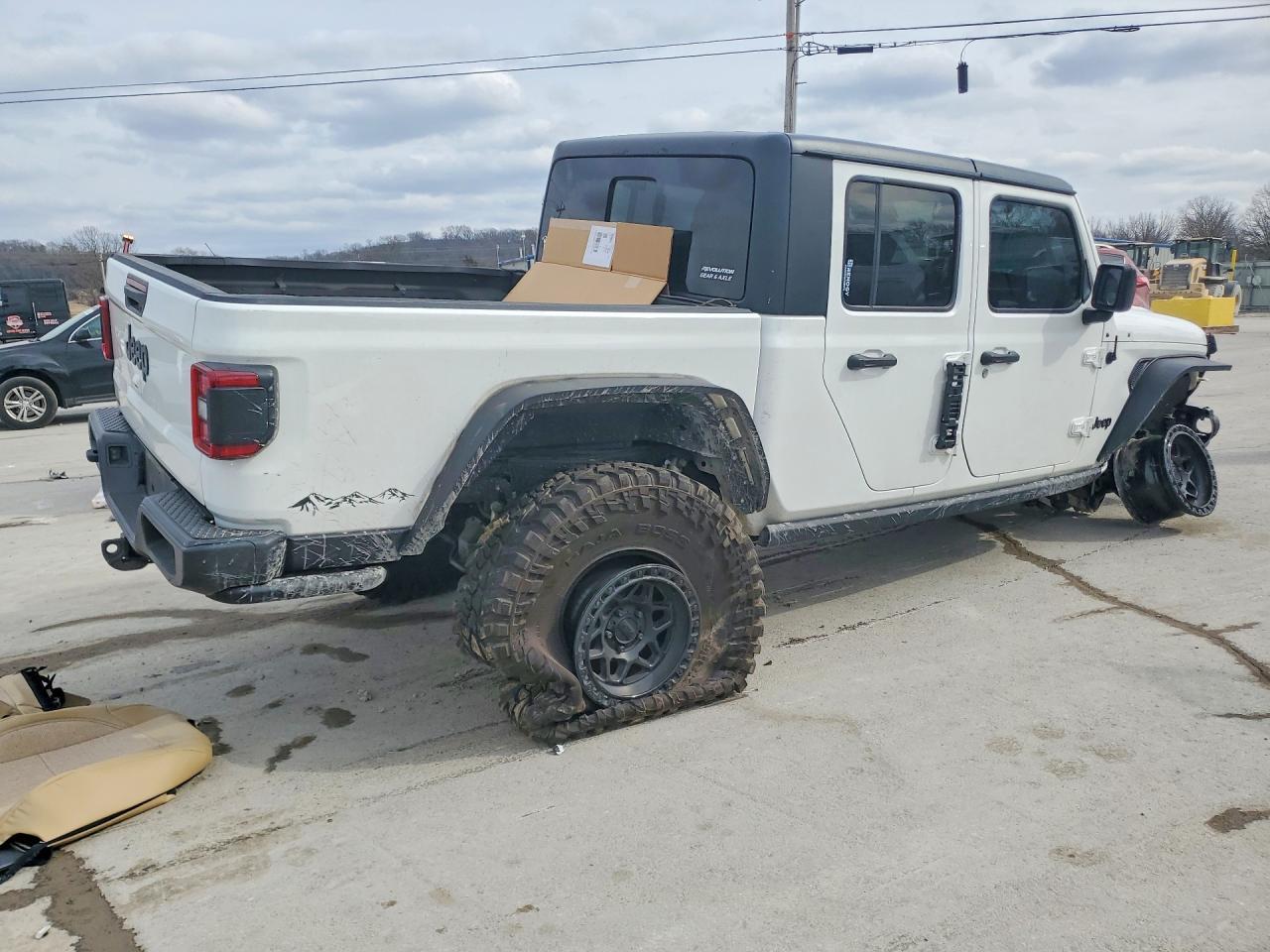 2021 Jeep Gladiator Sport