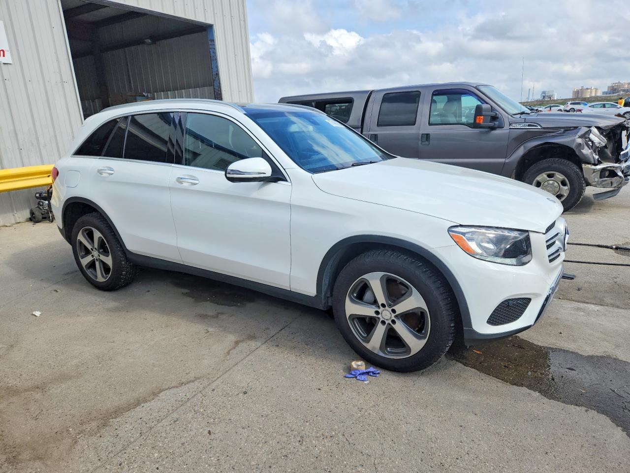 2016 Mercedes-Benz Glc 300