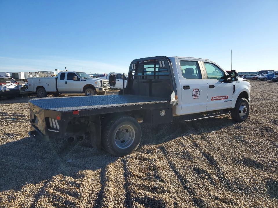 2018 Ford F350 Super Duty Flatbed Truck