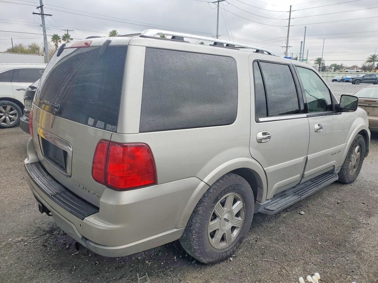 2004 Lincoln Navigator