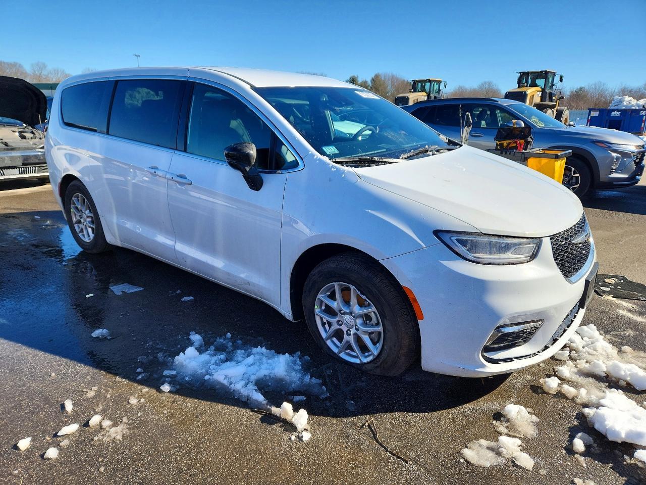 2026 Chrysler Pacifica Select