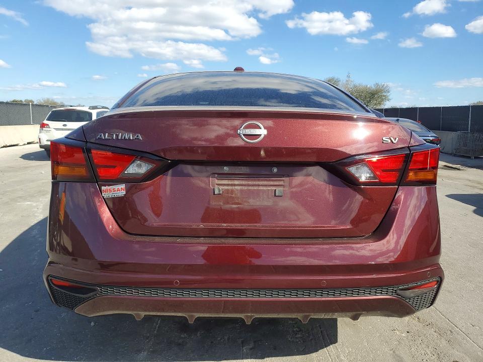 2024 Nissan Altima sv