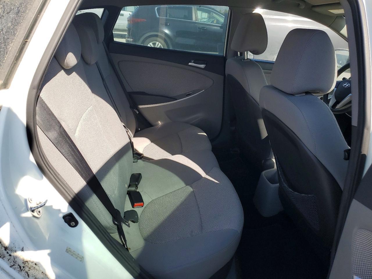 2012 Hyundai Accent gls