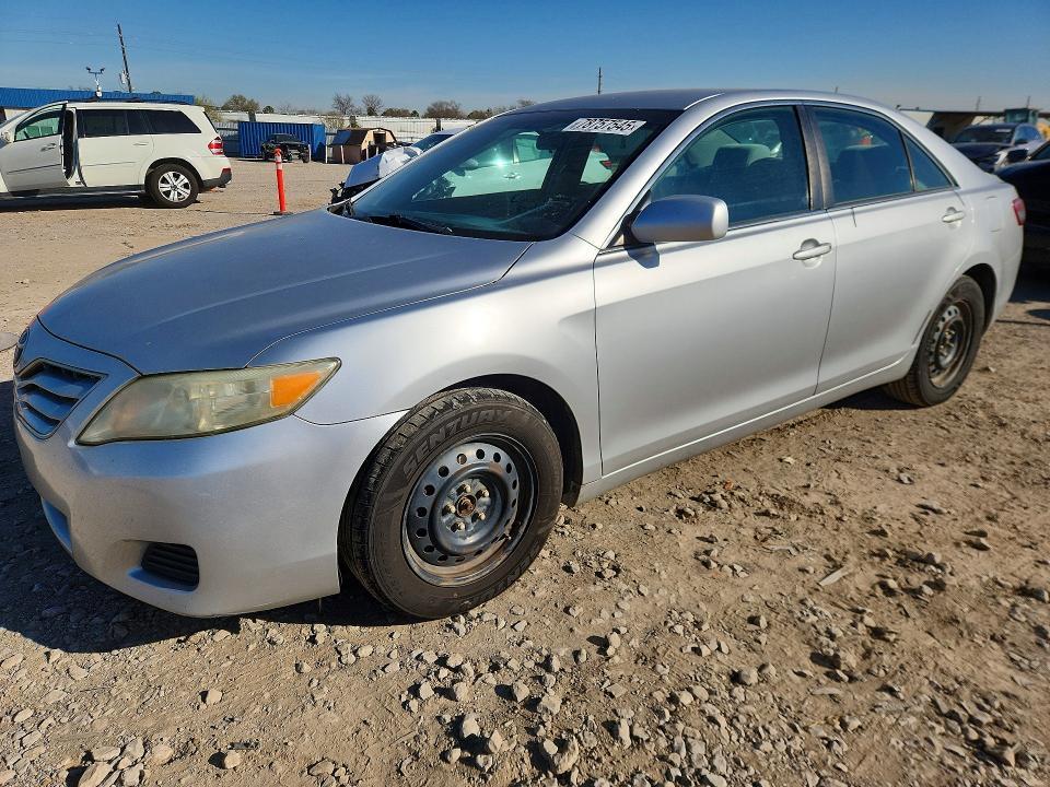2011 Toyota Camry le