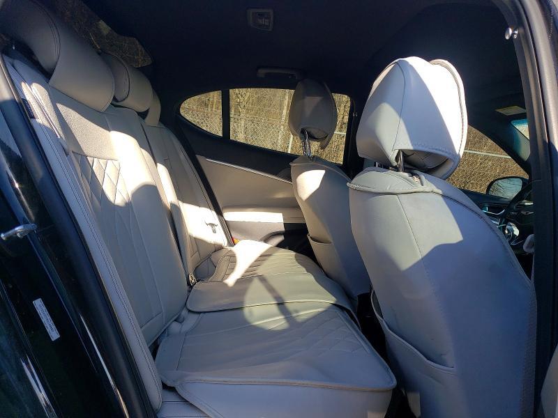 2024 Genesis G70 2.5t Standard