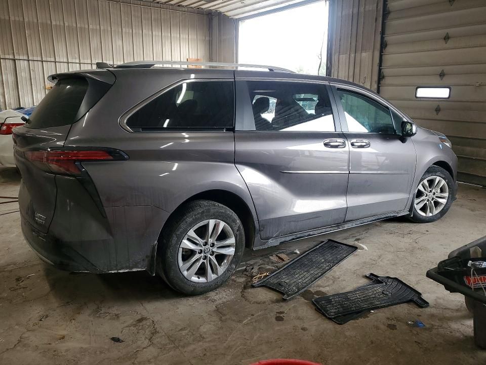 2024 Toyota Sienna Limited