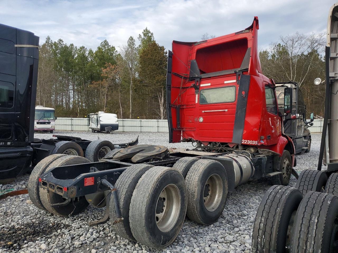 2023 Volvo VNR Semi Truck