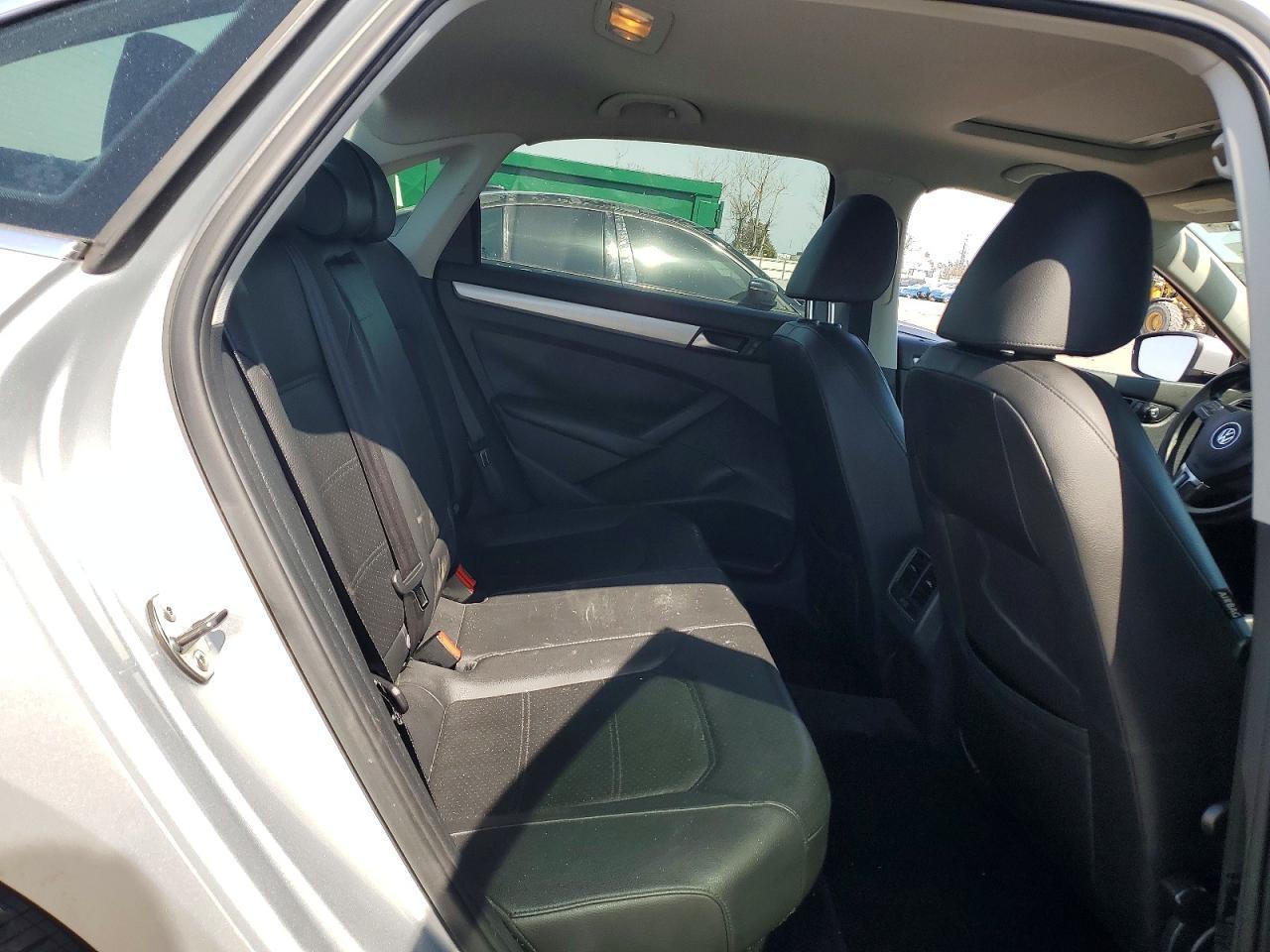 2013 Volkswagen Passat se