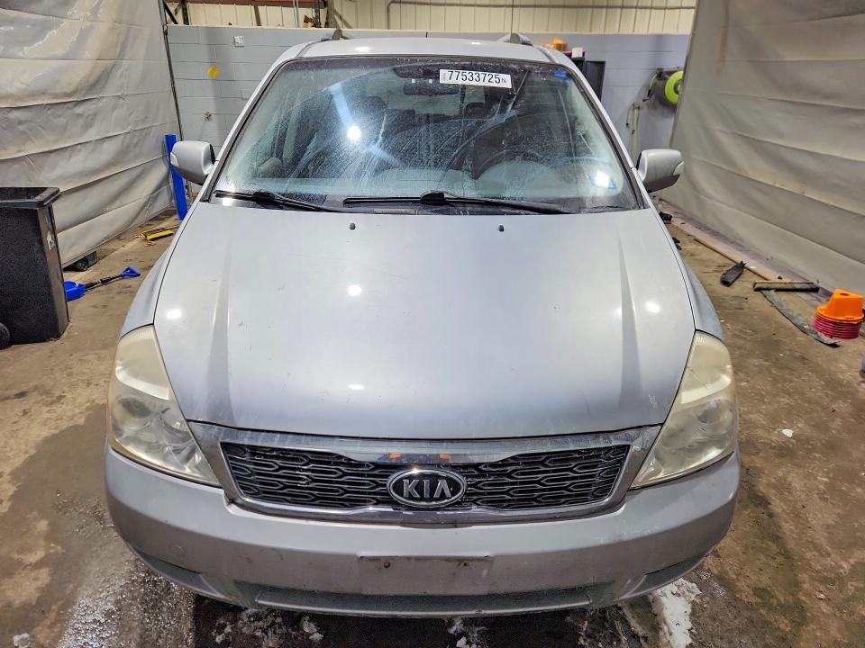 2011 KIA Sedona lx