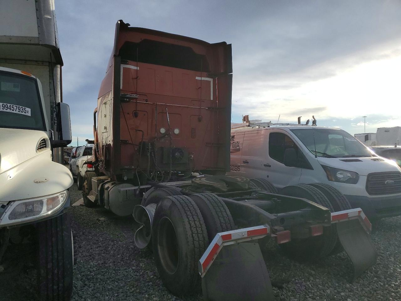 2018 International Lt625