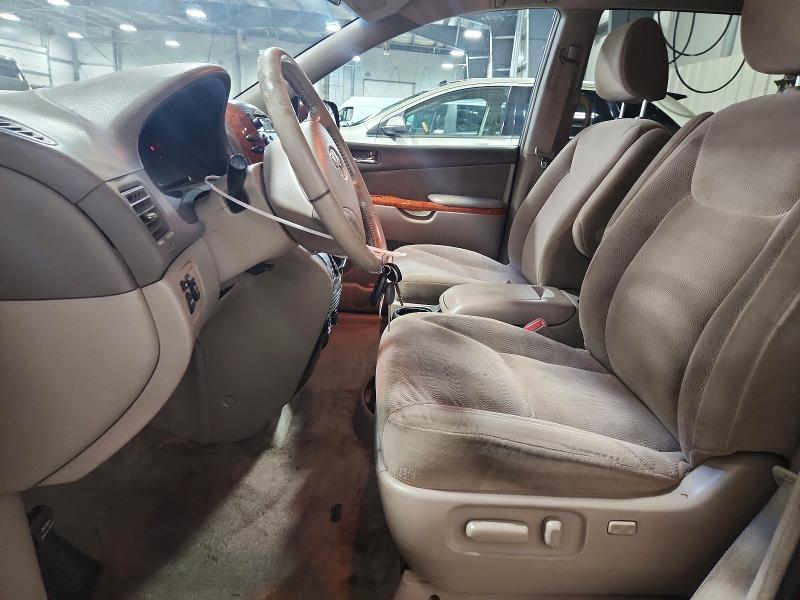 2010 Toyota Sienna xle