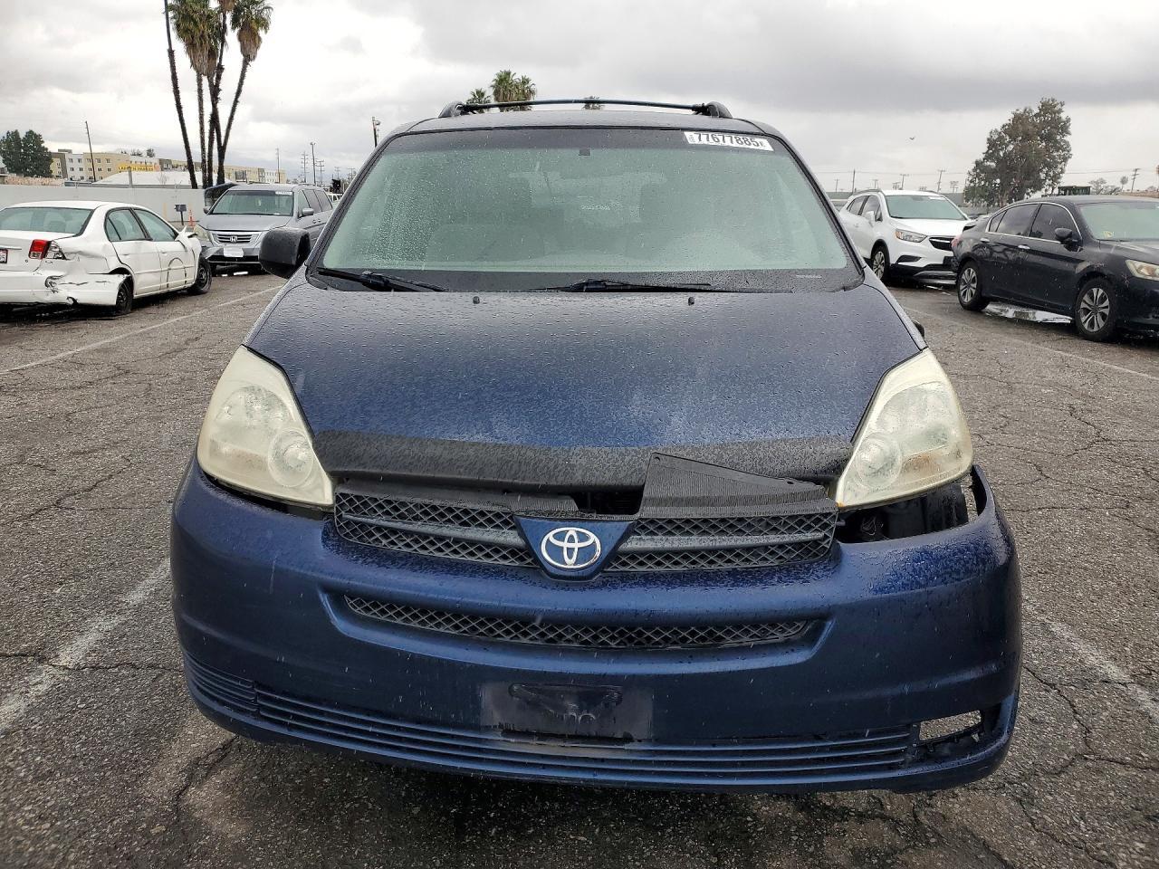 2004 Toyota Sienna ce