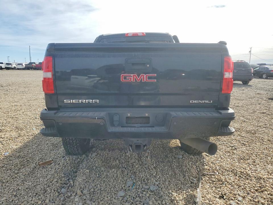 2017 GMC Sierra K2500 Denali