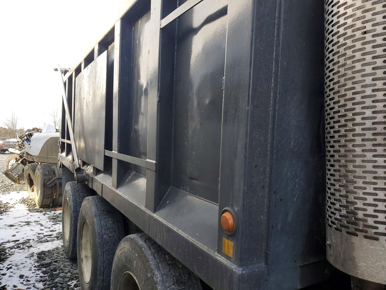 2006 Sterling L9500 Dump Truck