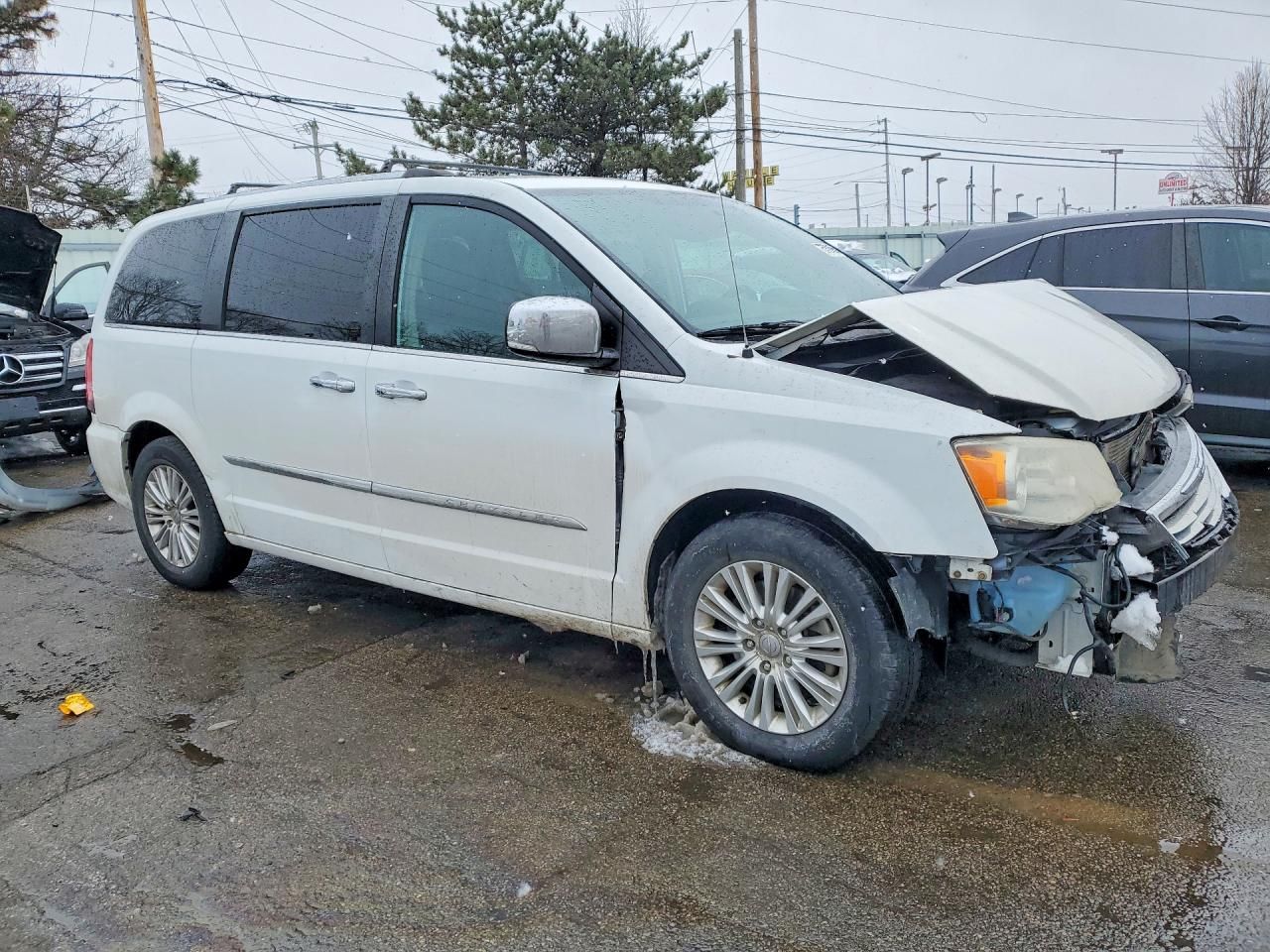 2014 Chrysler Town & Country Limited