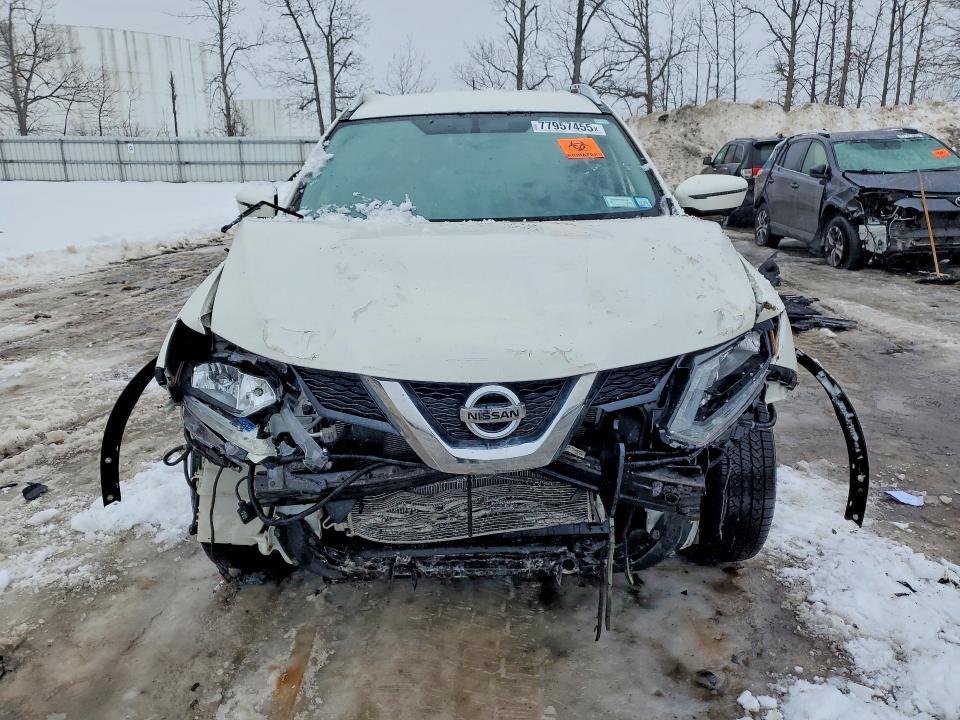 2016 Nissan Rogue sv