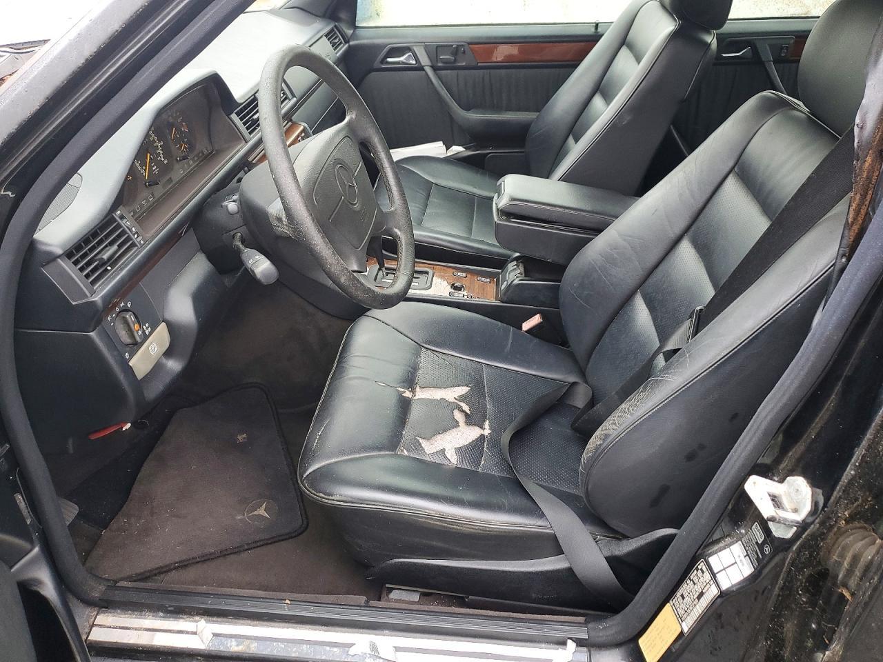 1995 Mercedes-Benz E 320 Base