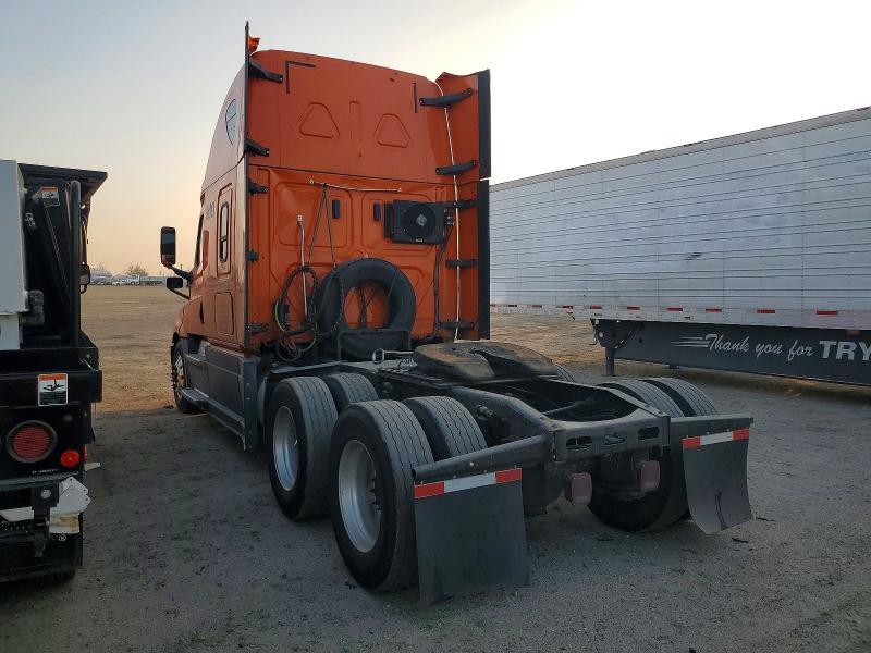 2020 Freigliner 2020 Freightliner Cascadia 126 Semi Truck