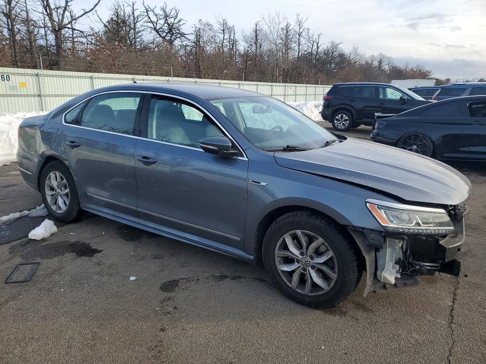 2017 Volkswagen Passat R-line