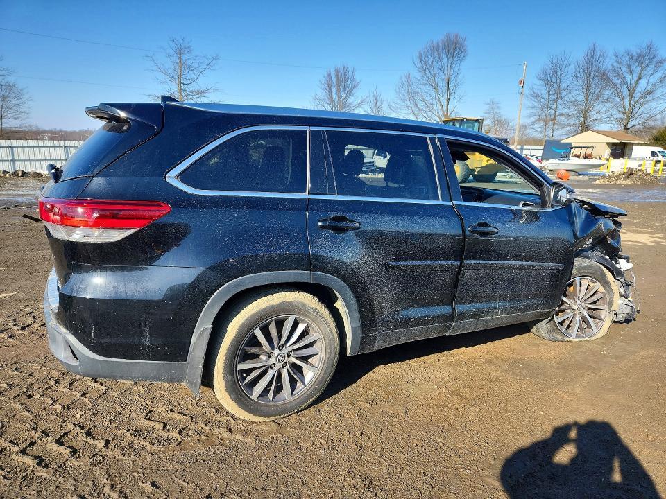 2018 Toyota Highlander se