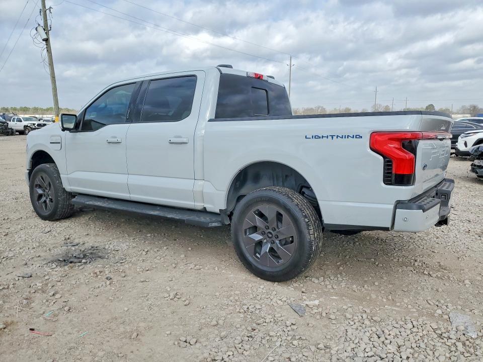 2023 Ford F150 Lightning pro