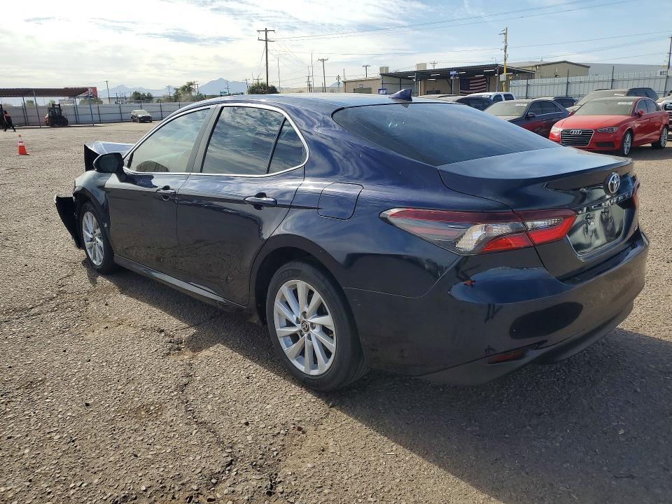 2022 Toyota Camry le