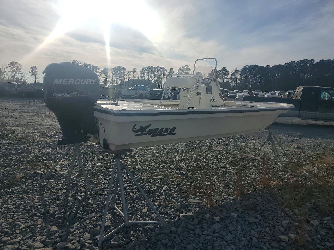2010 Mako 18LTS Boat