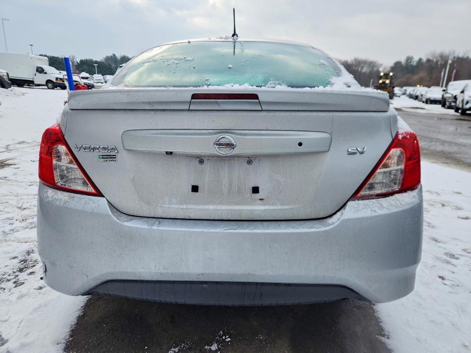 2019 Nissan Versa s