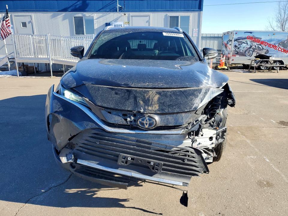 2021 Toyota Venza le