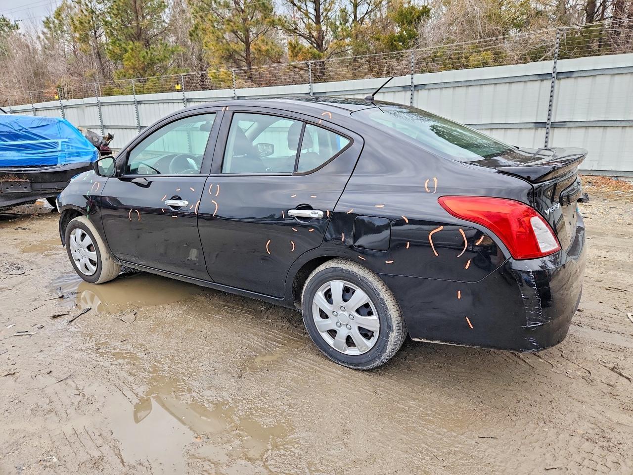 2015 Nissan Versa s