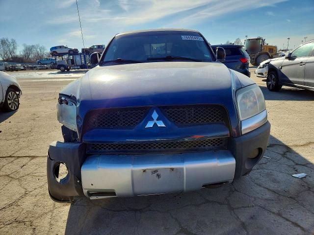 2006 Mitsubishi Raider Durocross