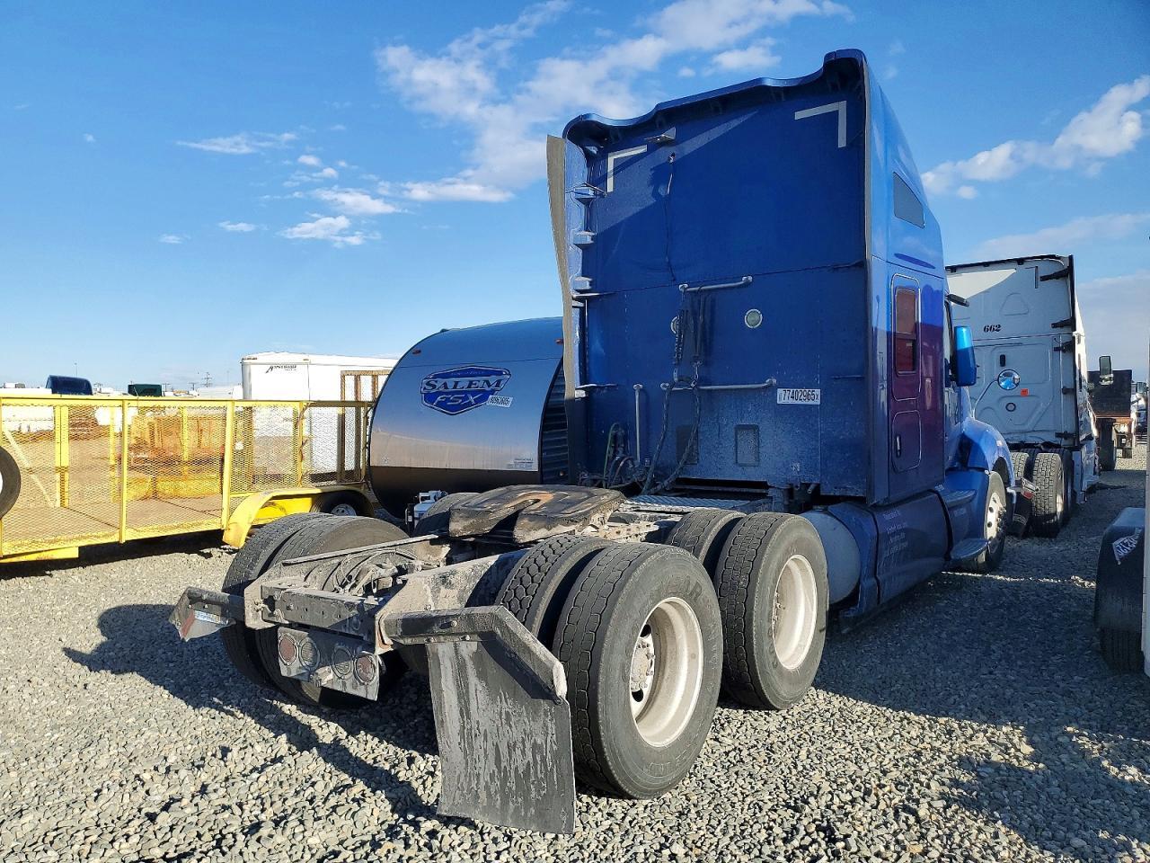 2015 Kenworth Constructi-semi Truck