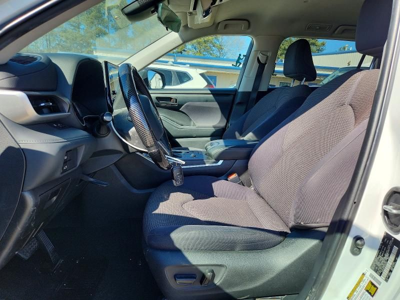 2022 Toyota Highlander l